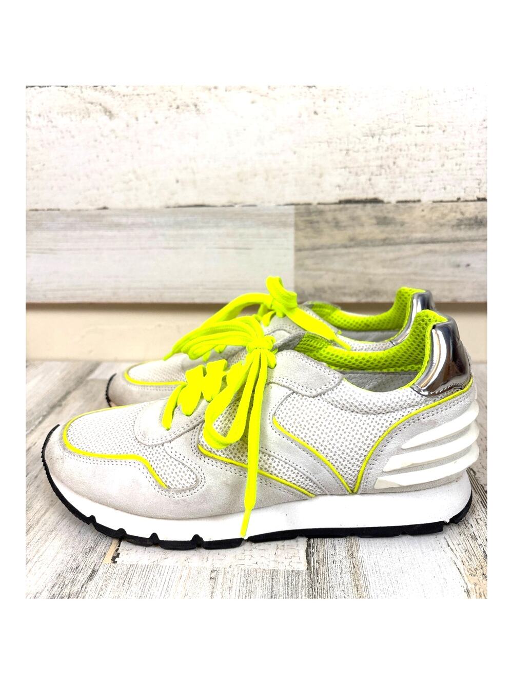 Voile Blanche Womens 6 Gray White Suede Sneakers Designer Luxe Casual